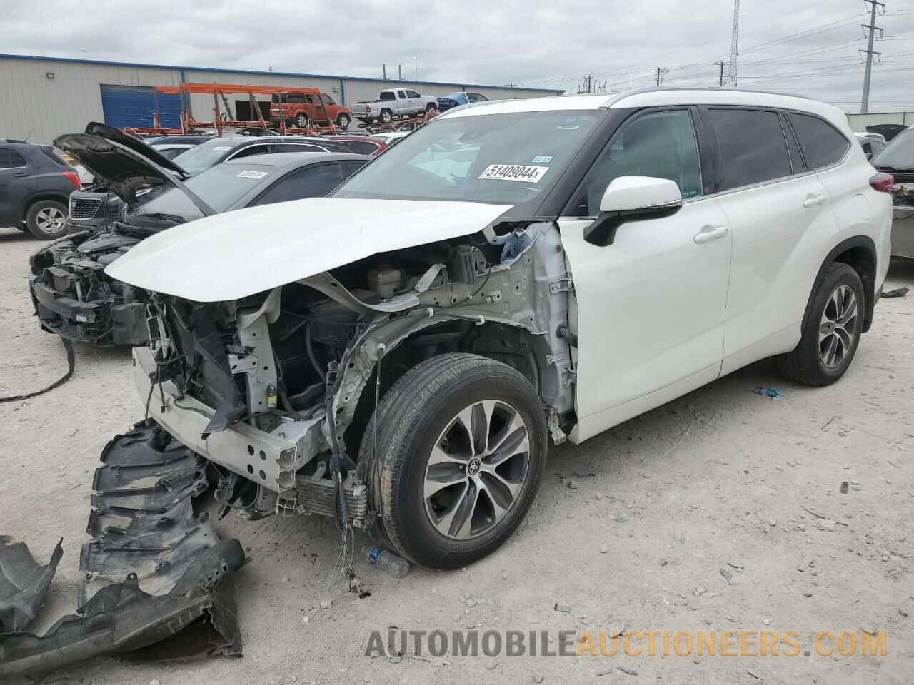 5TDGZRBH9MS528926 TOYOTA HIGHLANDER 2021