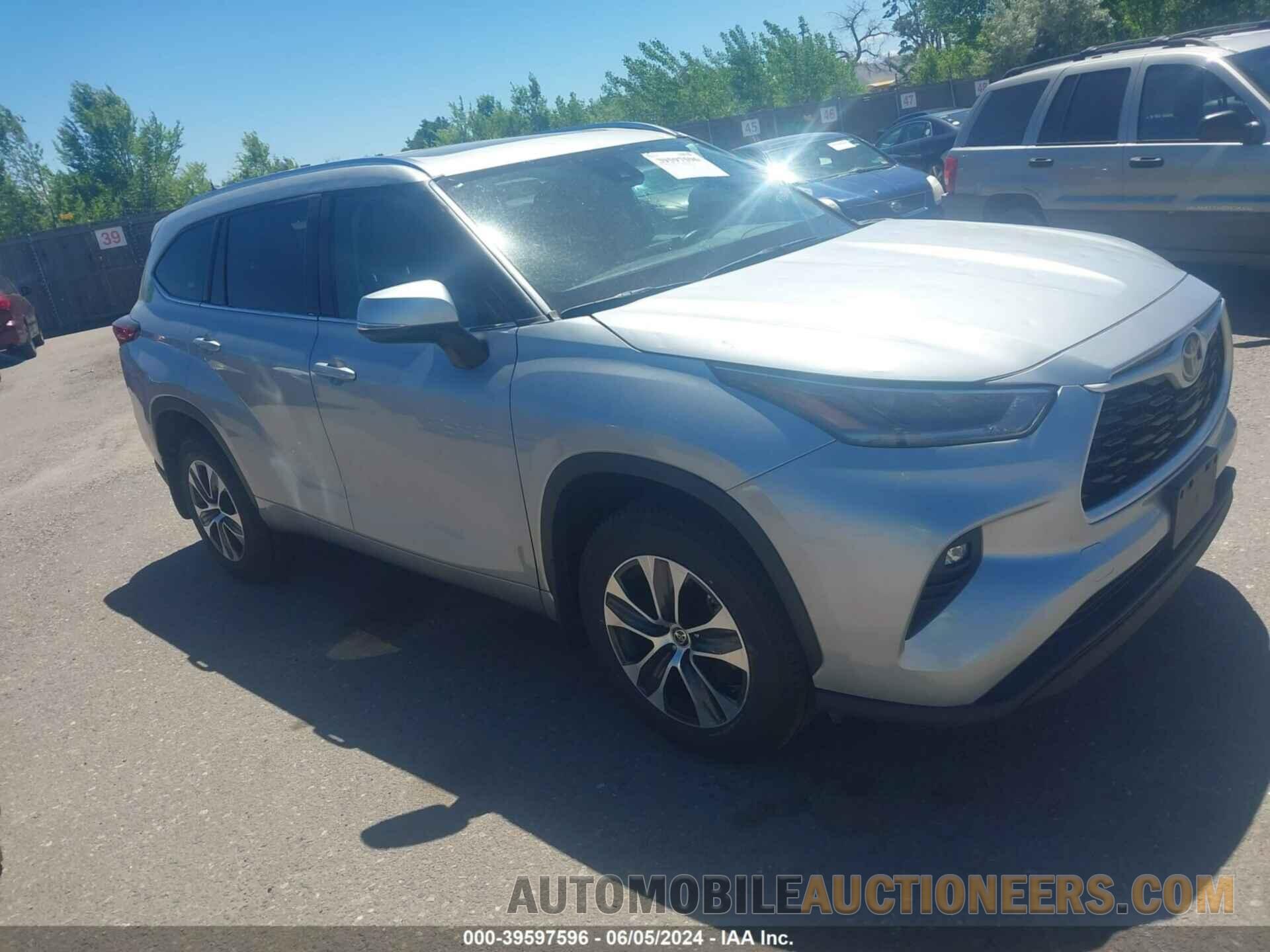 5TDGZRBH9MS540669 TOYOTA HIGHLANDER 2021