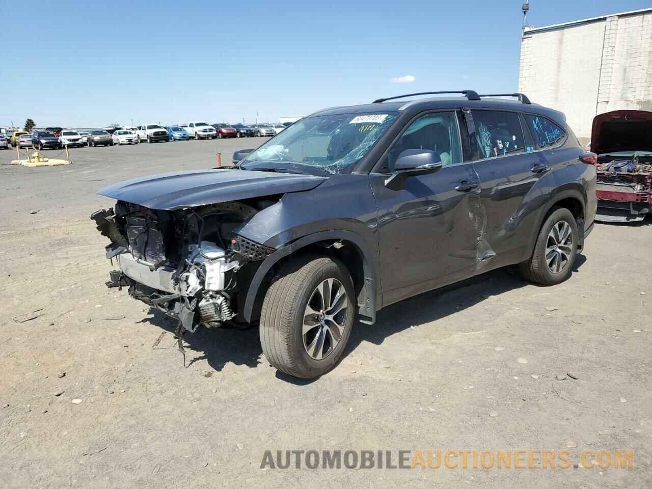 5TDGZRBH9NS562768 TOYOTA HIGHLANDER 2022