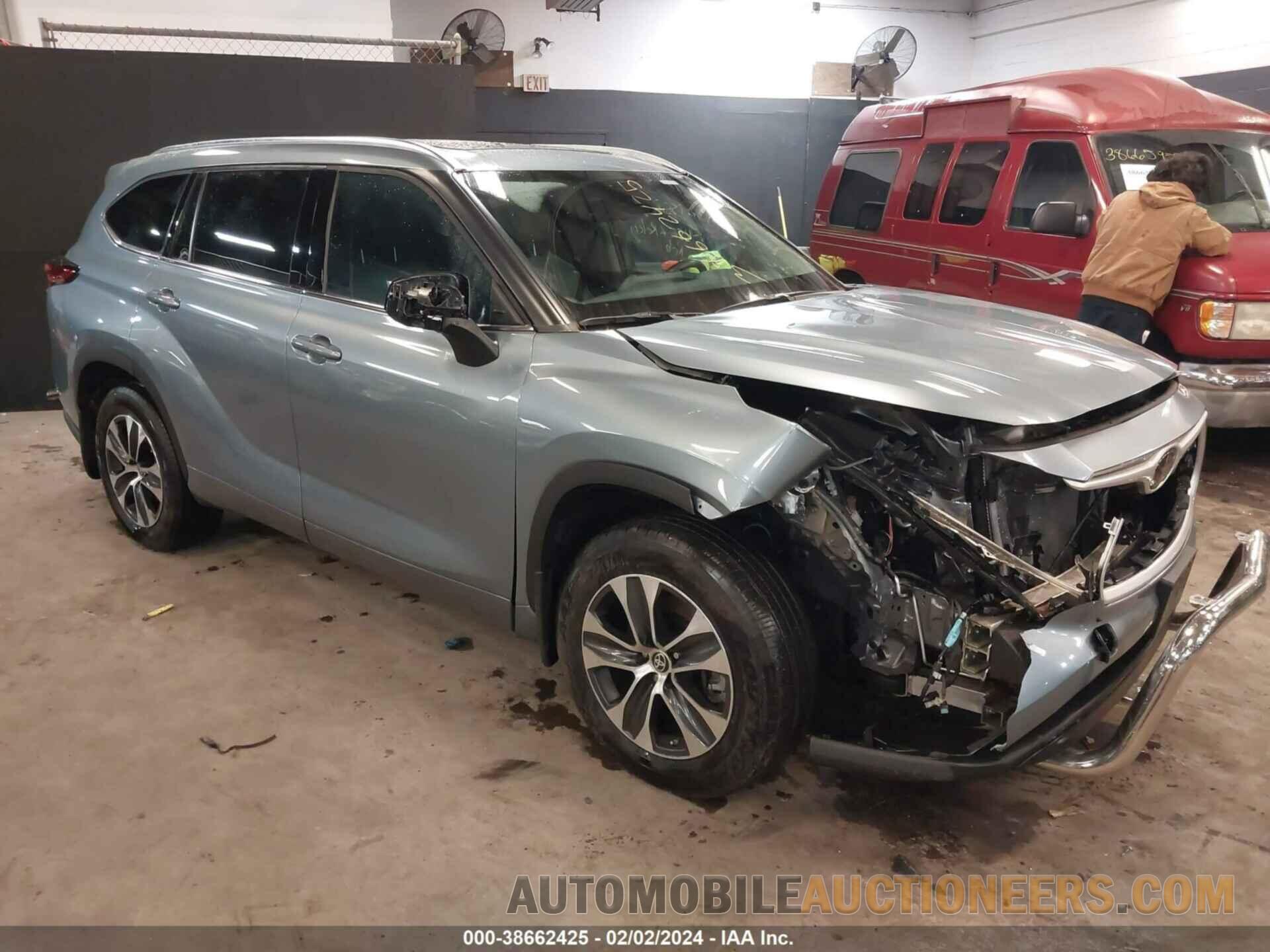 5TDGZRBHXMS133038 TOYOTA HIGHLANDER 2021