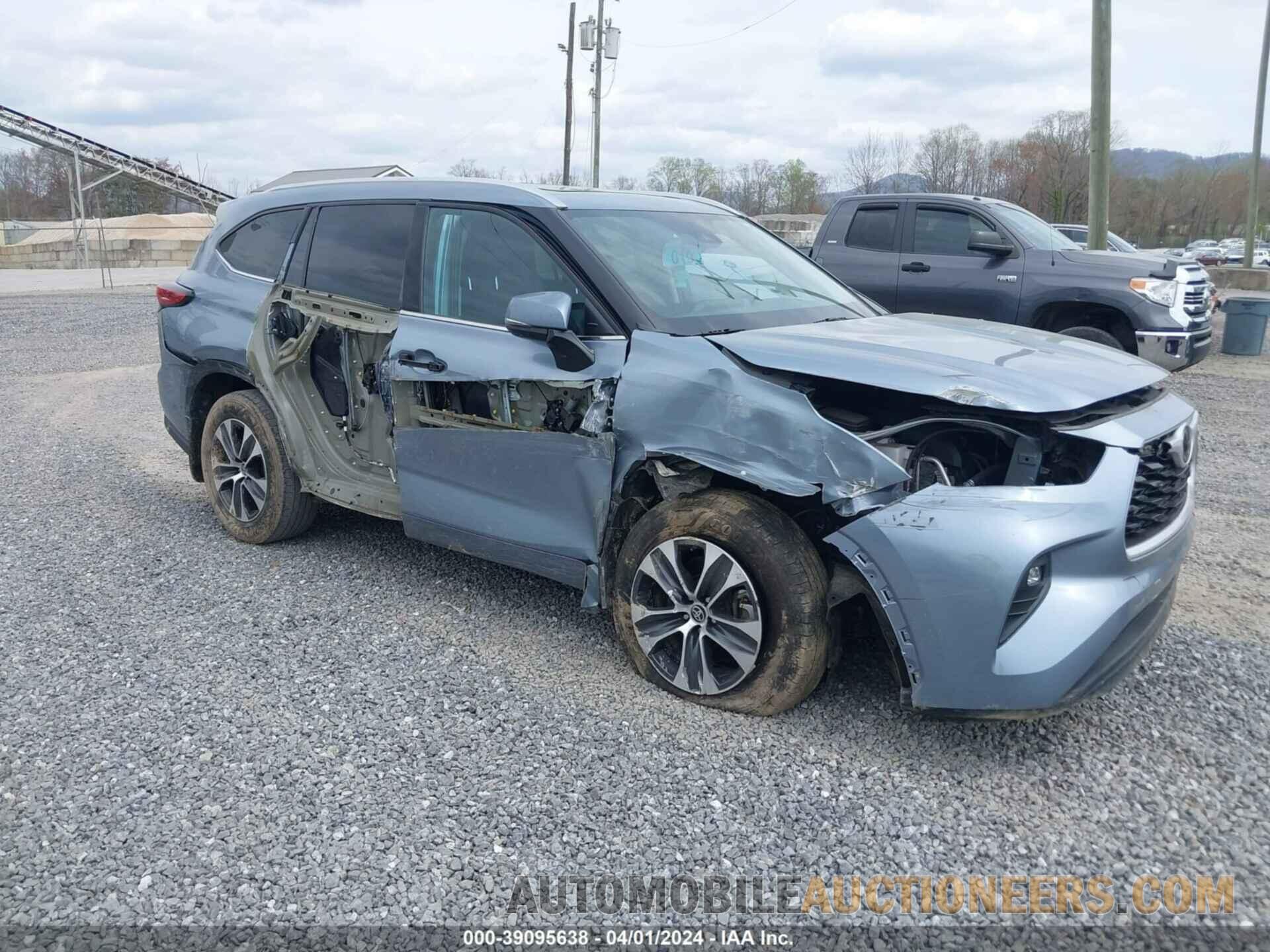 5TDGZRBHXMS136022 TOYOTA HIGHLANDER 2021