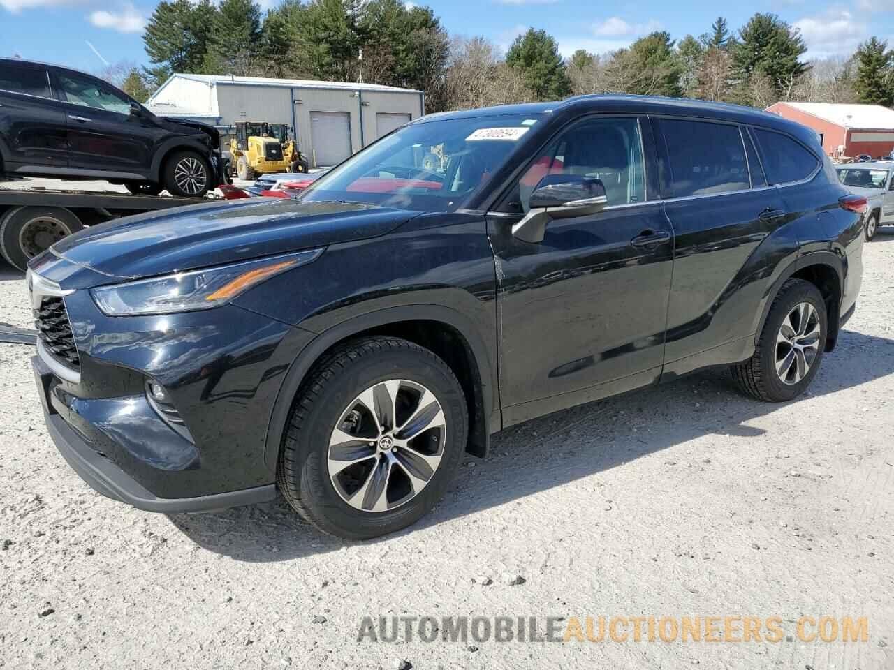 5TDGZRBHXMS529888 TOYOTA HIGHLANDER 2021