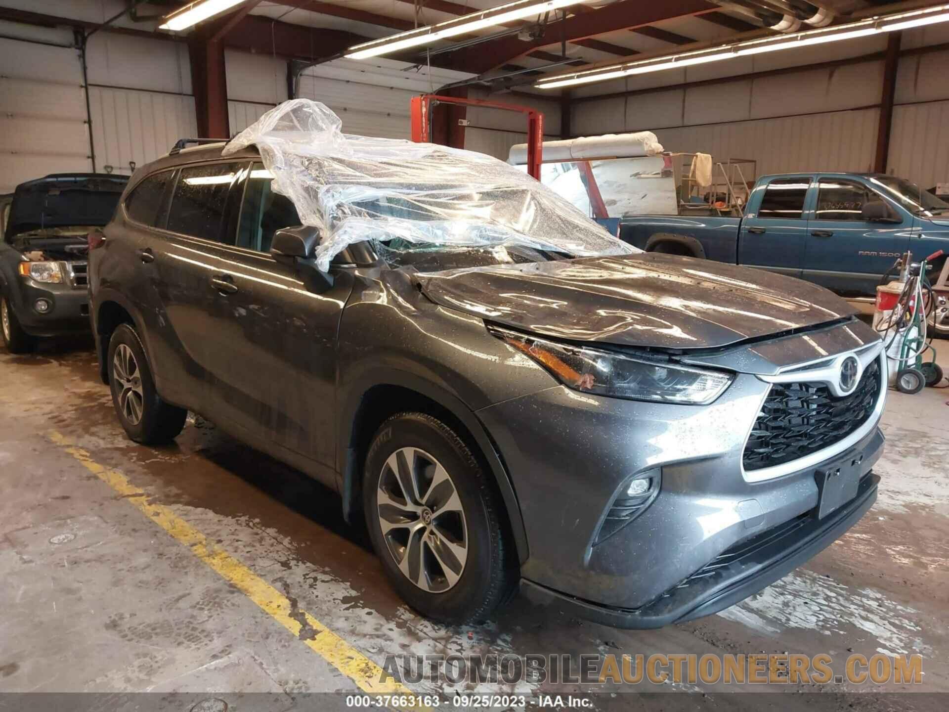 5TDGZRBHXNS586173 TOYOTA HIGHLANDER 2022