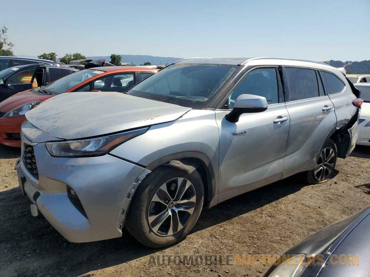 5TDHARAH2LS501174 TOYOTA HIGHLANDER 2020