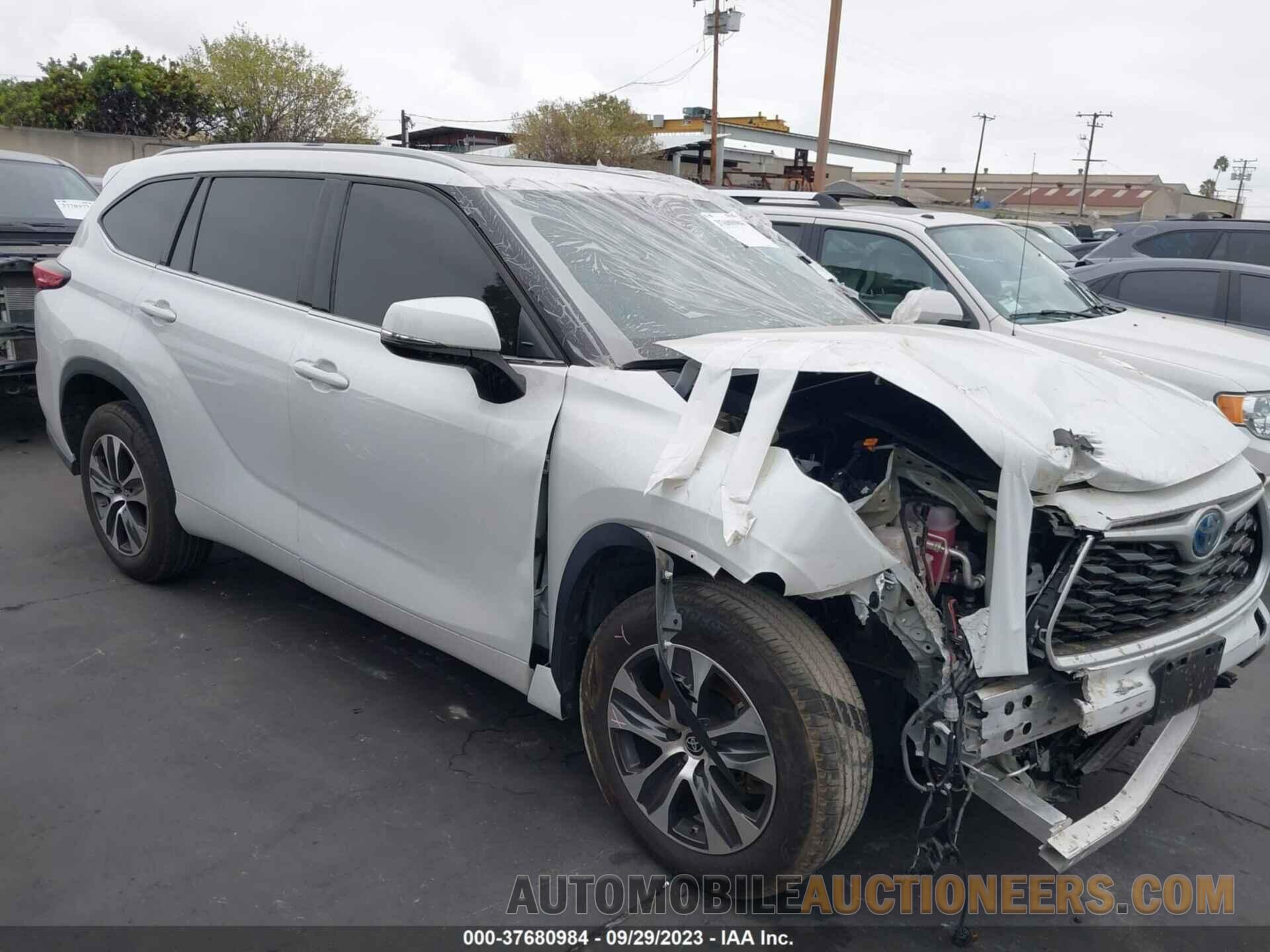 5TDHARAH7NS513680 TOYOTA HIGHLANDER 2022