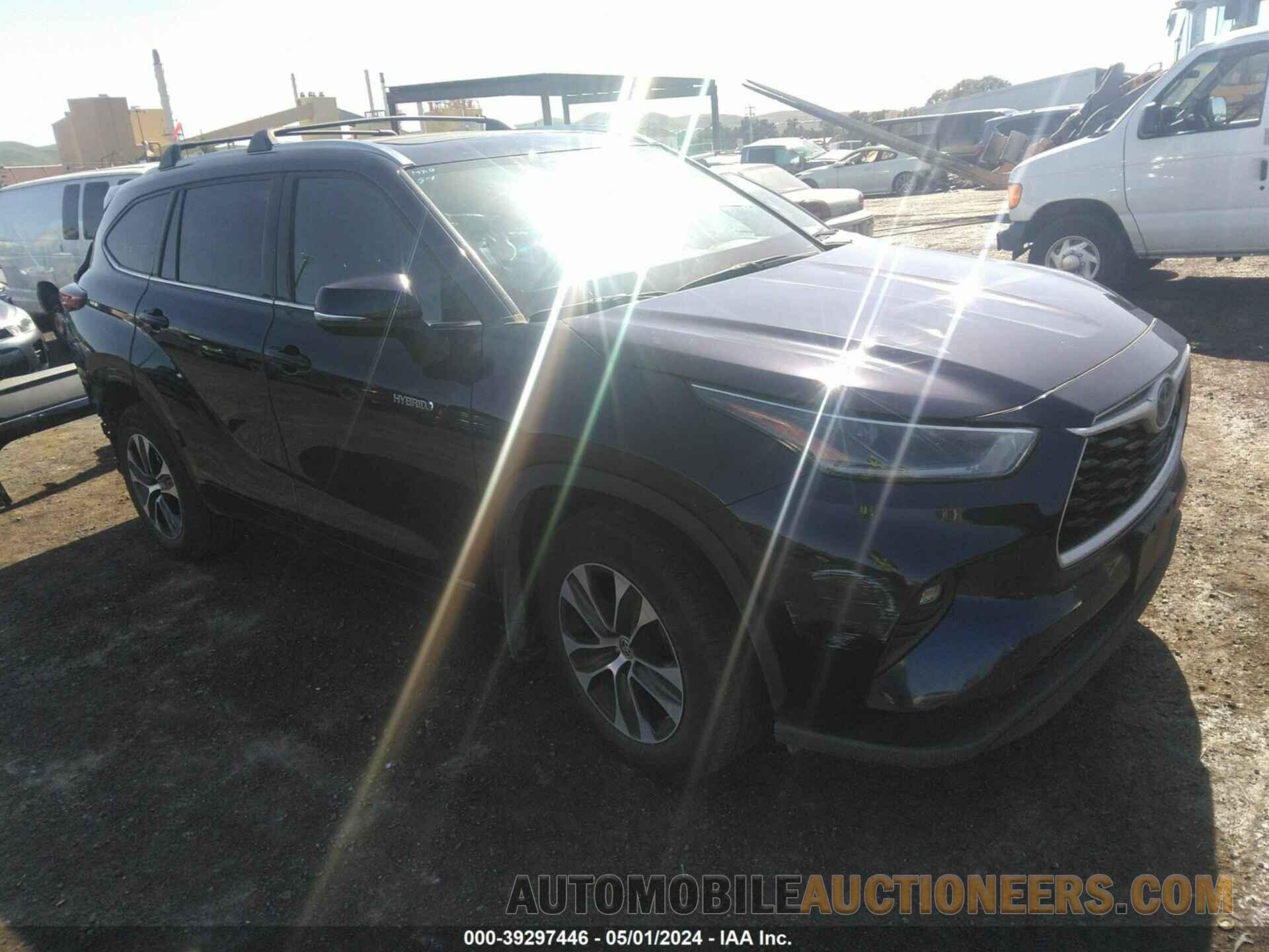 5TDHBRCH0MS050743 TOYOTA HIGHLANDER 2021