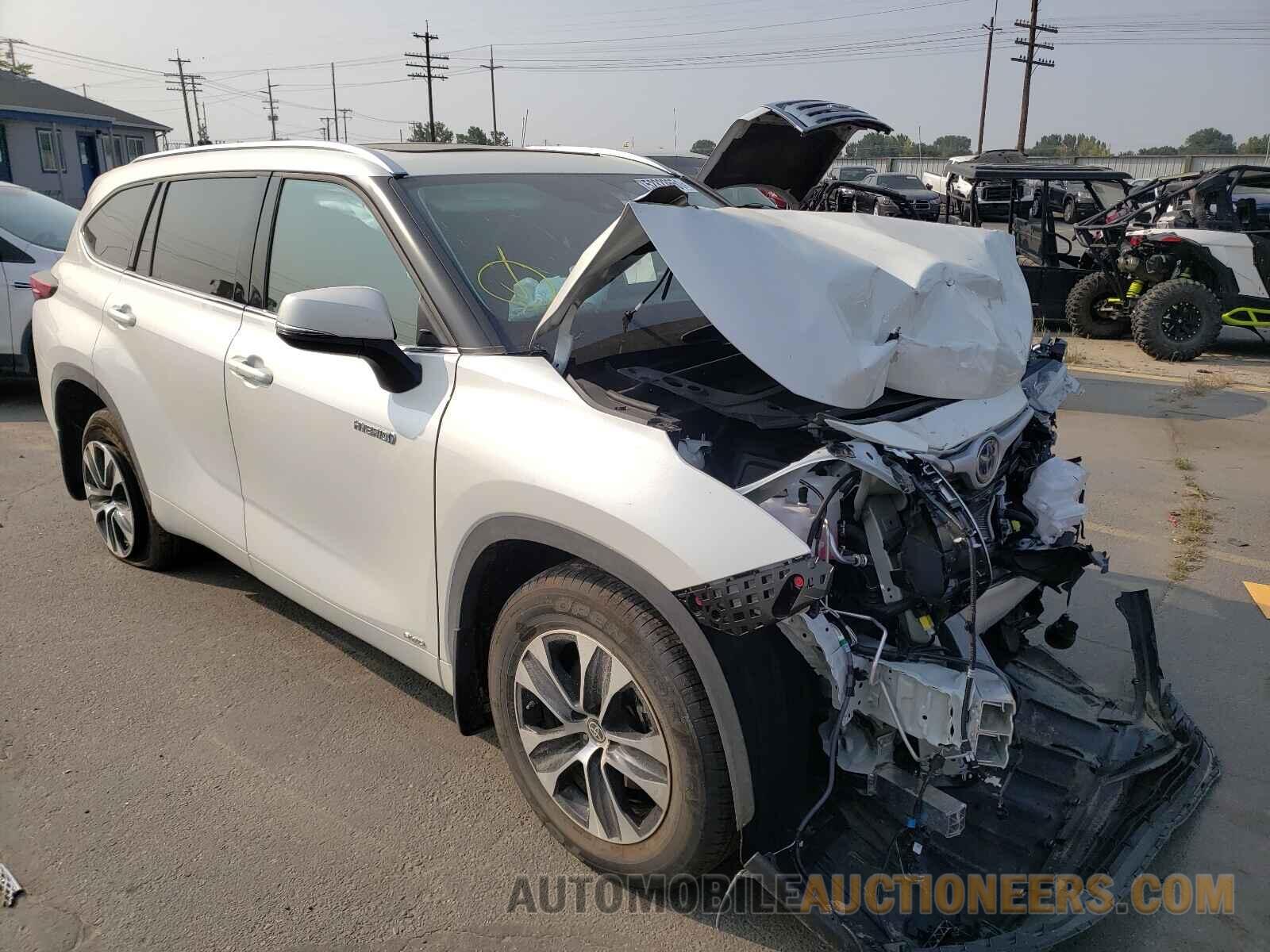 5TDHBRCH0MS527316 TOYOTA HIGHLANDER 2021