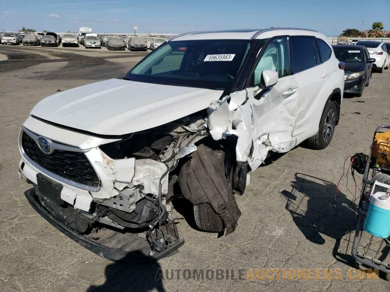 5TDHBRCH1NS538763 TOYOTA HIGHLANDER 2022