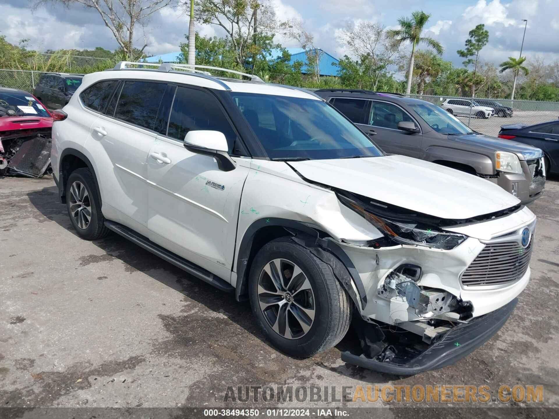 5TDHBRCH2MS048640 TOYOTA HIGHLANDER 2021