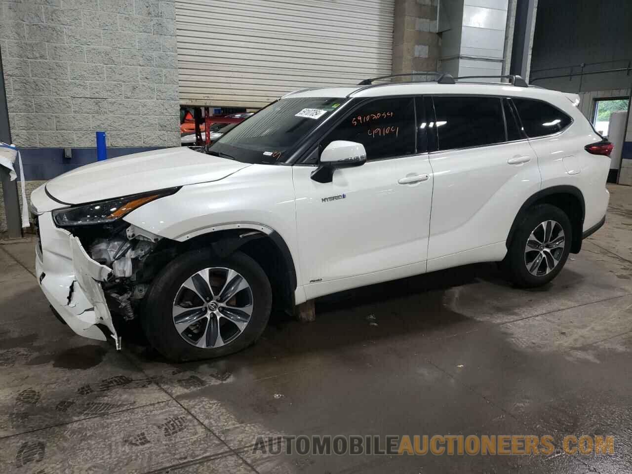 5TDHBRCH2MS530489 TOYOTA HIGHLANDER 2021