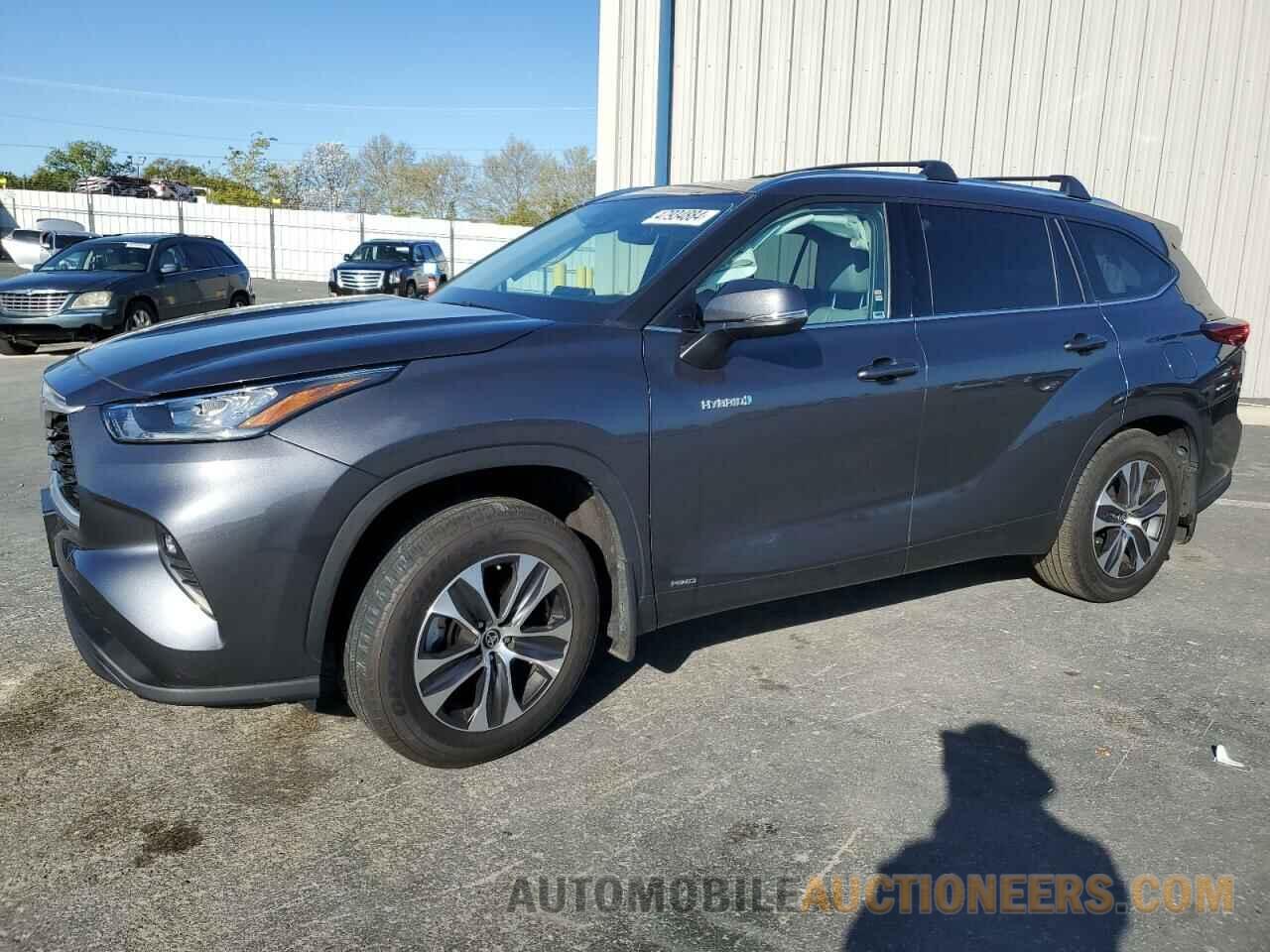 5TDHBRCH3LS512646 TOYOTA HIGHLANDER 2020