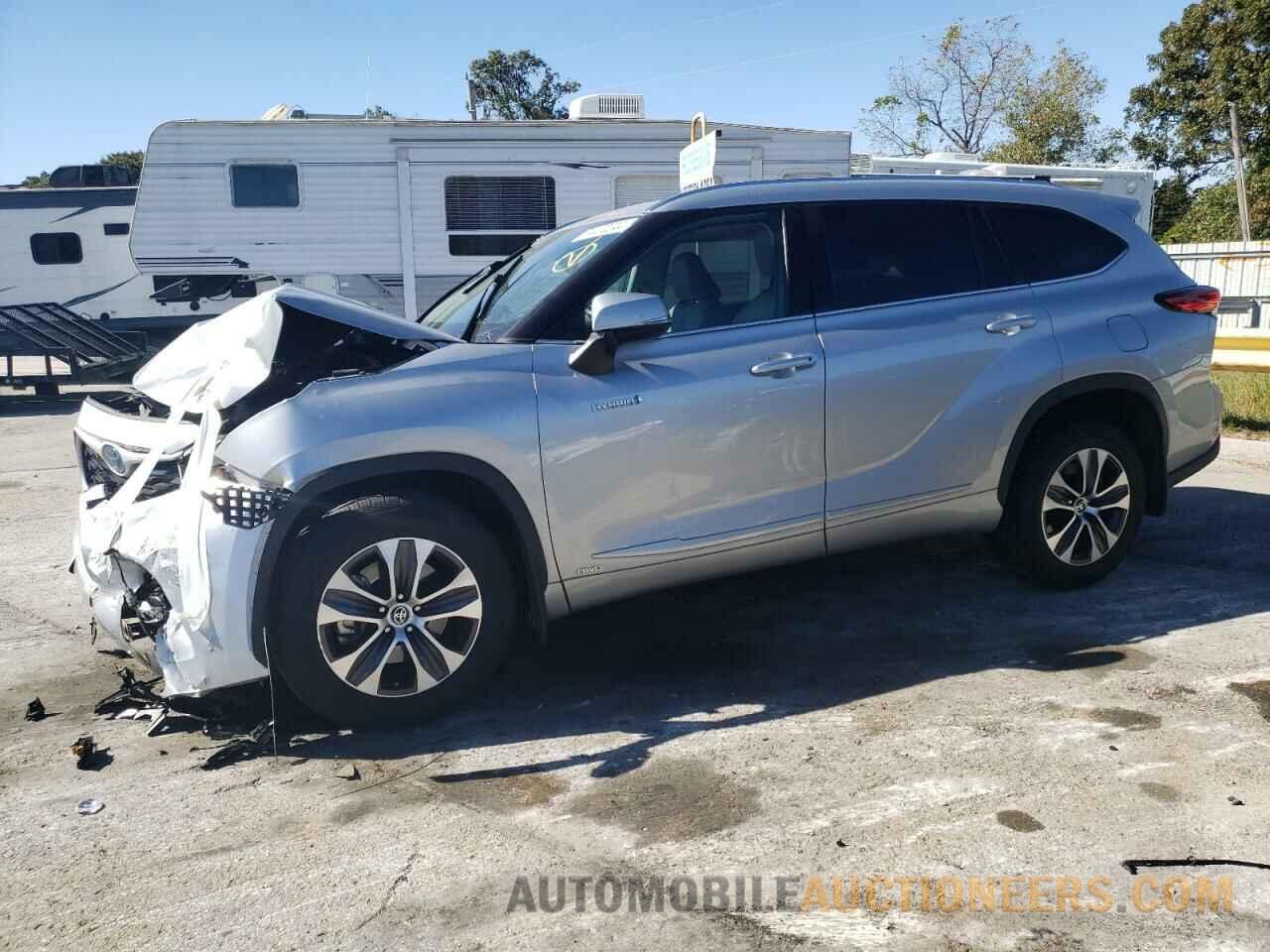 5TDHBRCH5MS533550 TOYOTA HIGHLANDER 2021