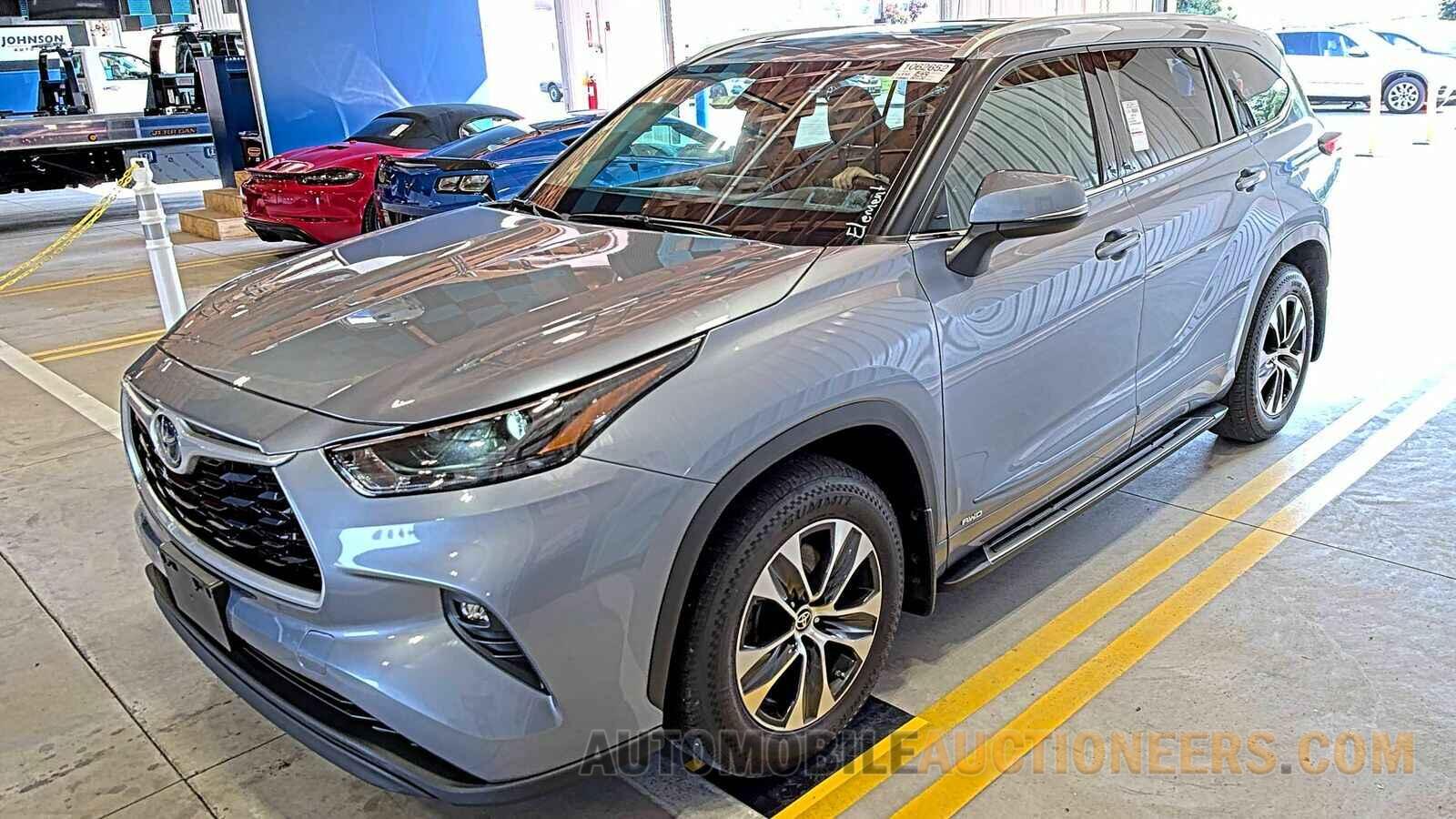 5TDHBRCH5NS080712 Toyota Highlander Hybrid 2022