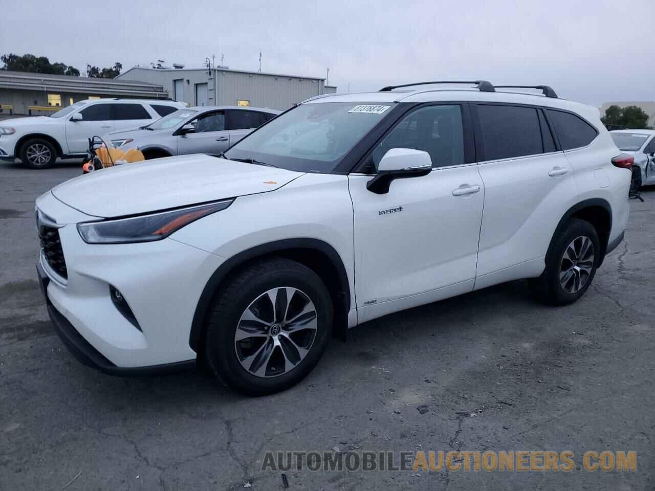 5TDHBRCH6MS530625 TOYOTA HIGHLANDER 2021