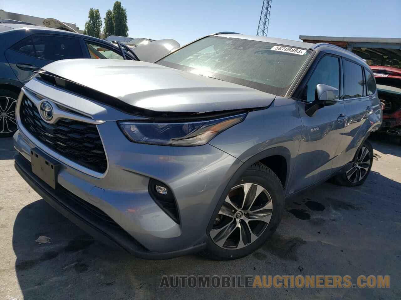 5TDHBRCH8MS033267 TOYOTA HIGHLANDER 2021