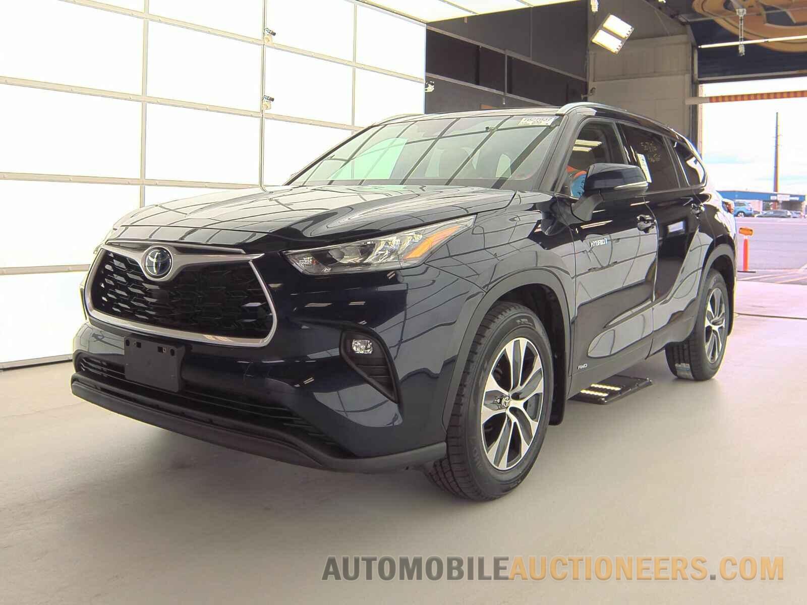 5TDHBRCH9LS506169 Toyota Highlander Hybrid 2020