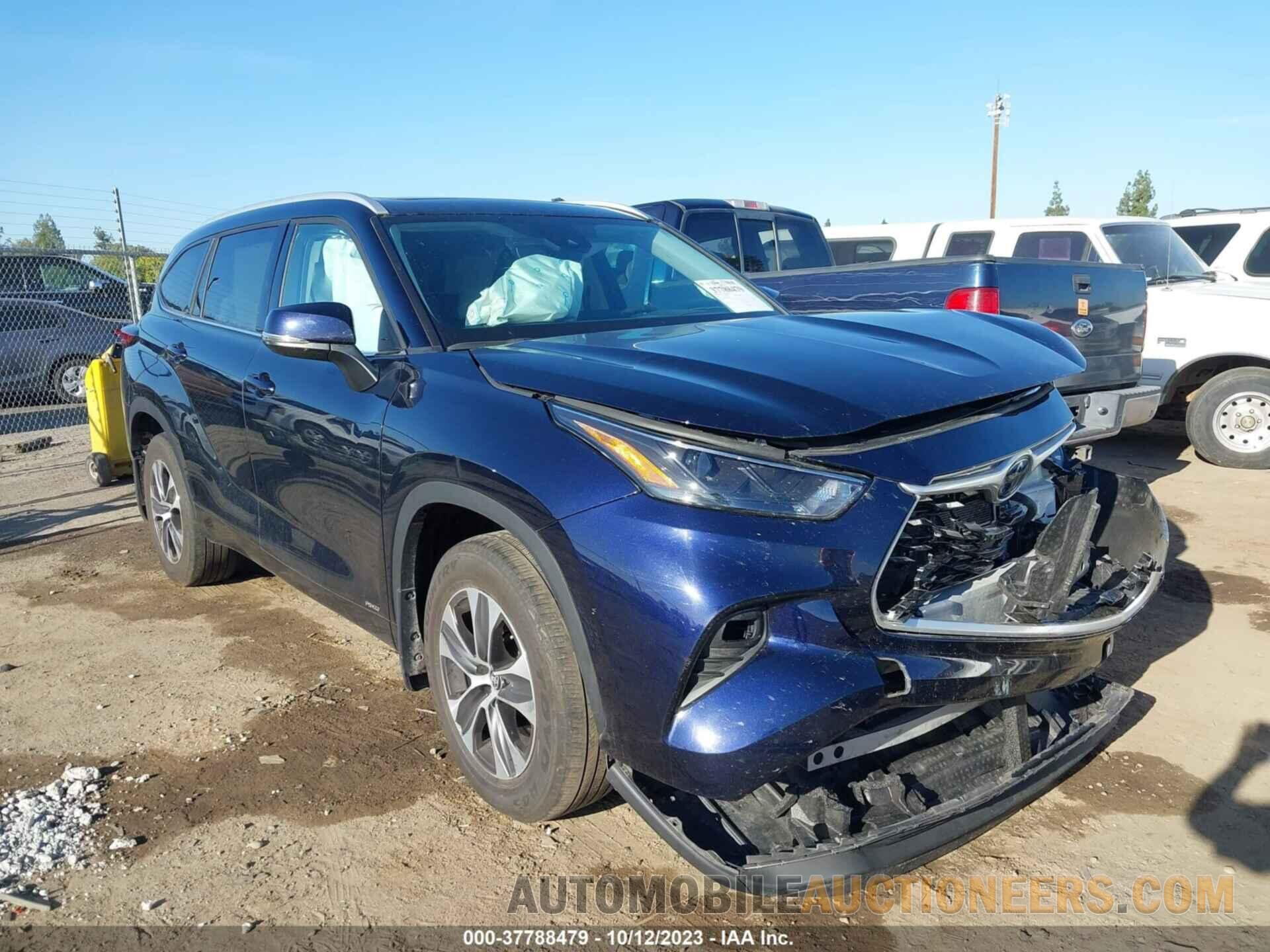 5TDHBRCH9NS552989 TOYOTA HIGHLANDER 2022