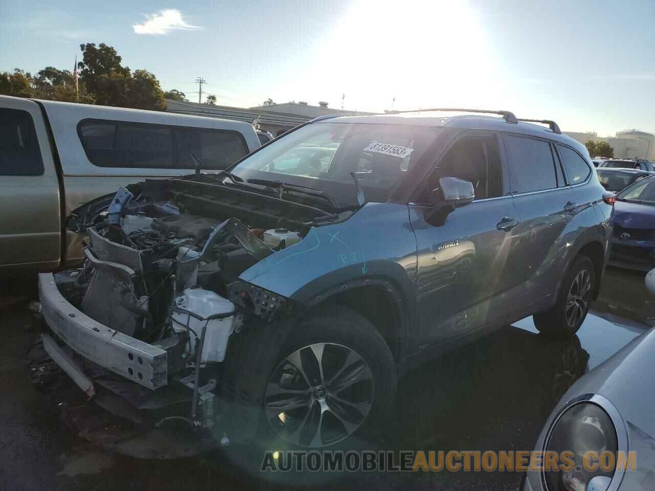 5TDHBRCHXMS056520 TOYOTA HIGHLANDER 2021