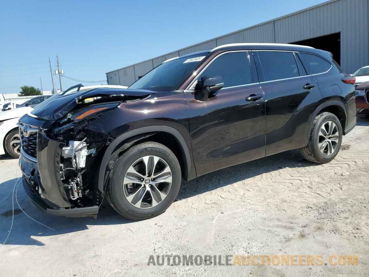 5TDHZRAH0NS098369 TOYOTA HIGHLANDER 2022