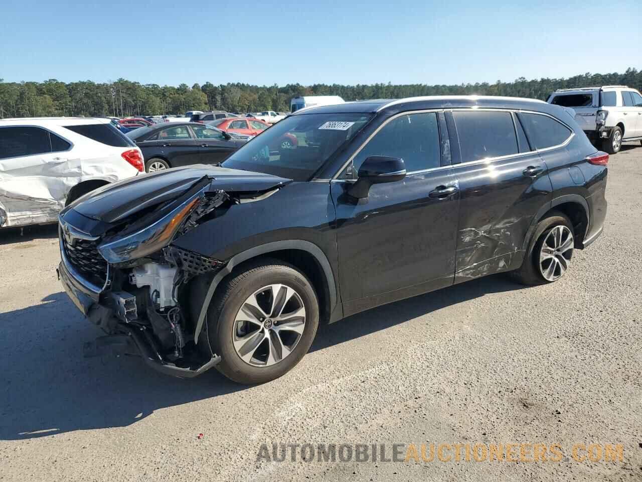 5TDHZRAH0NS555195 TOYOTA HIGHLANDER 2022