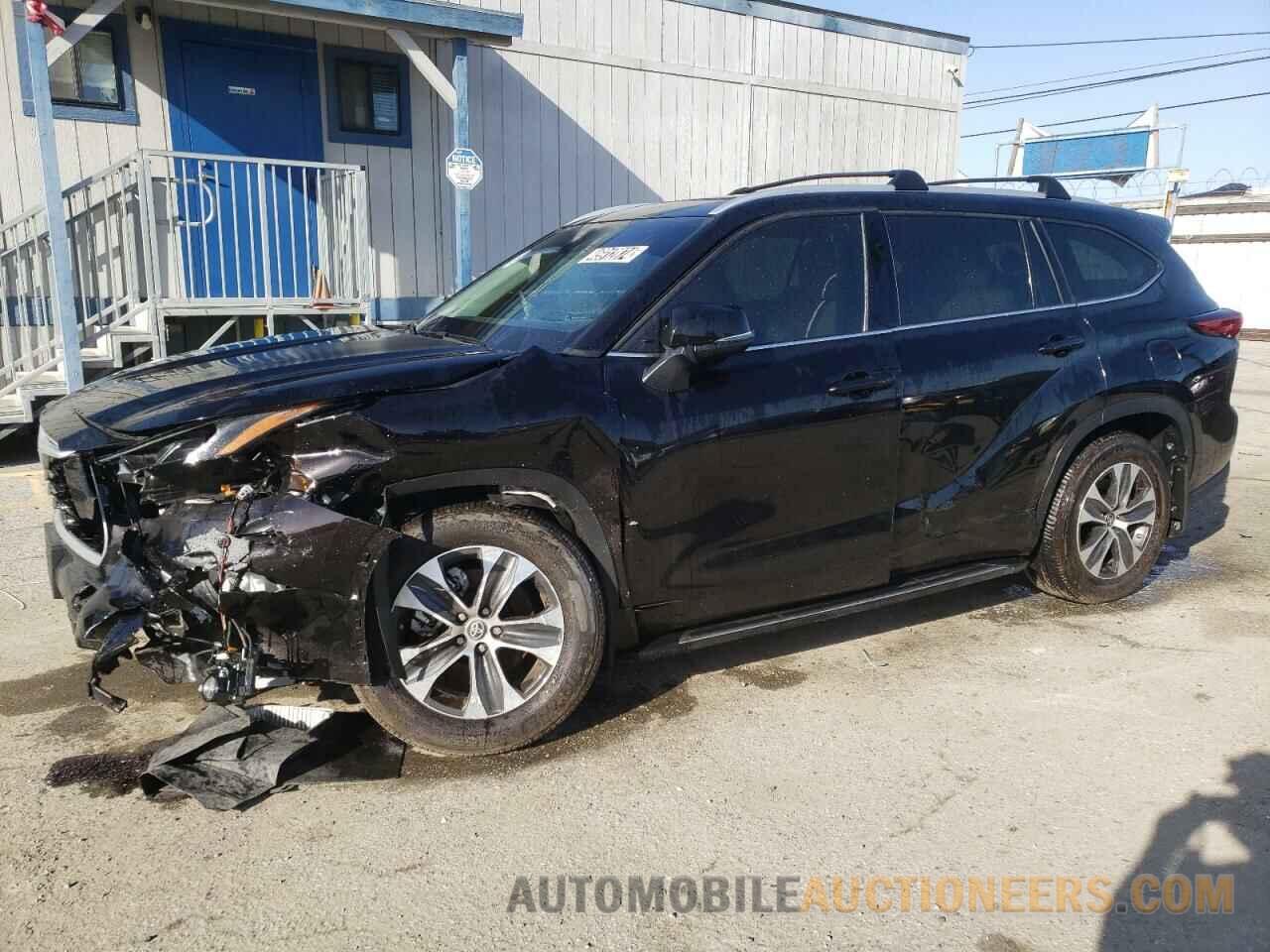 5TDHZRAH6NS135246 TOYOTA HIGHLANDER 2022