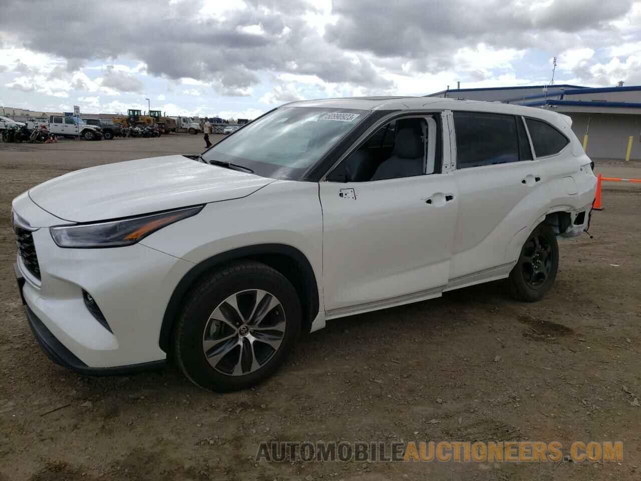 5TDHZRAH8MS045417 TOYOTA HIGHLANDER 2021