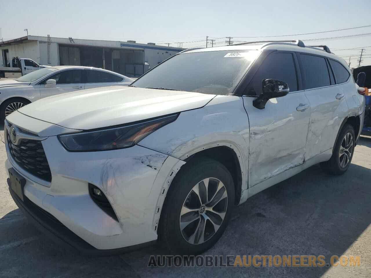 5TDHZRAH8NS110669 TOYOTA HIGHLANDER 2022