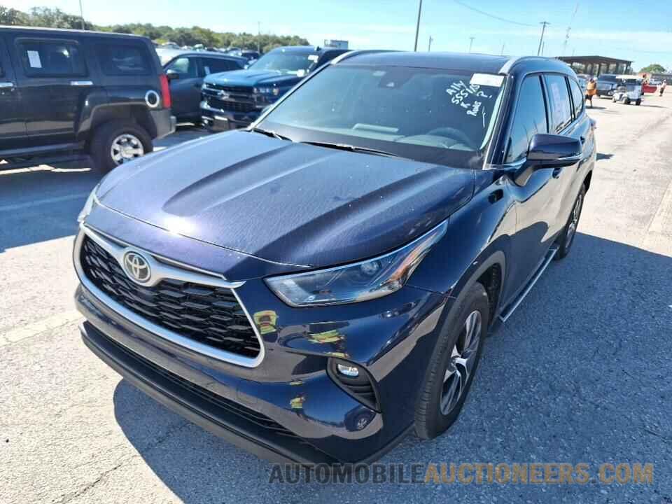 5TDHZRAH9NS555115 Toyota Highlander 2022