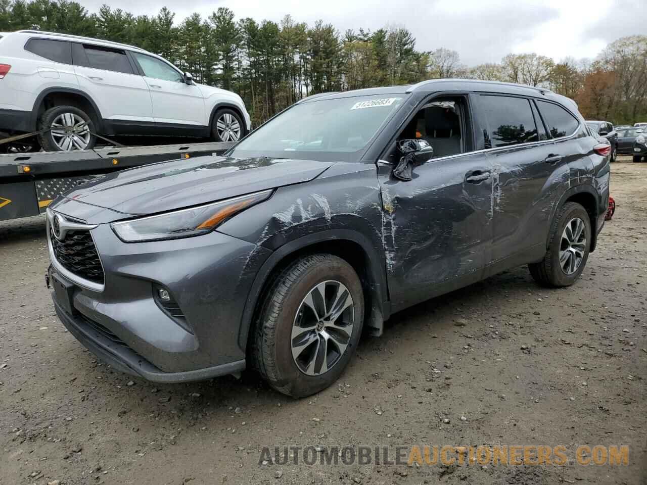 5TDHZRBH0NS174798 TOYOTA HIGHLANDER 2022