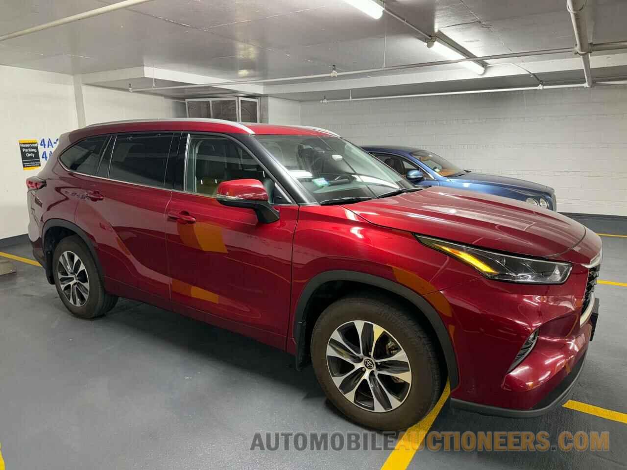 5TDHZRBH1NS180805 TOYOTA HIGHLANDER 2022