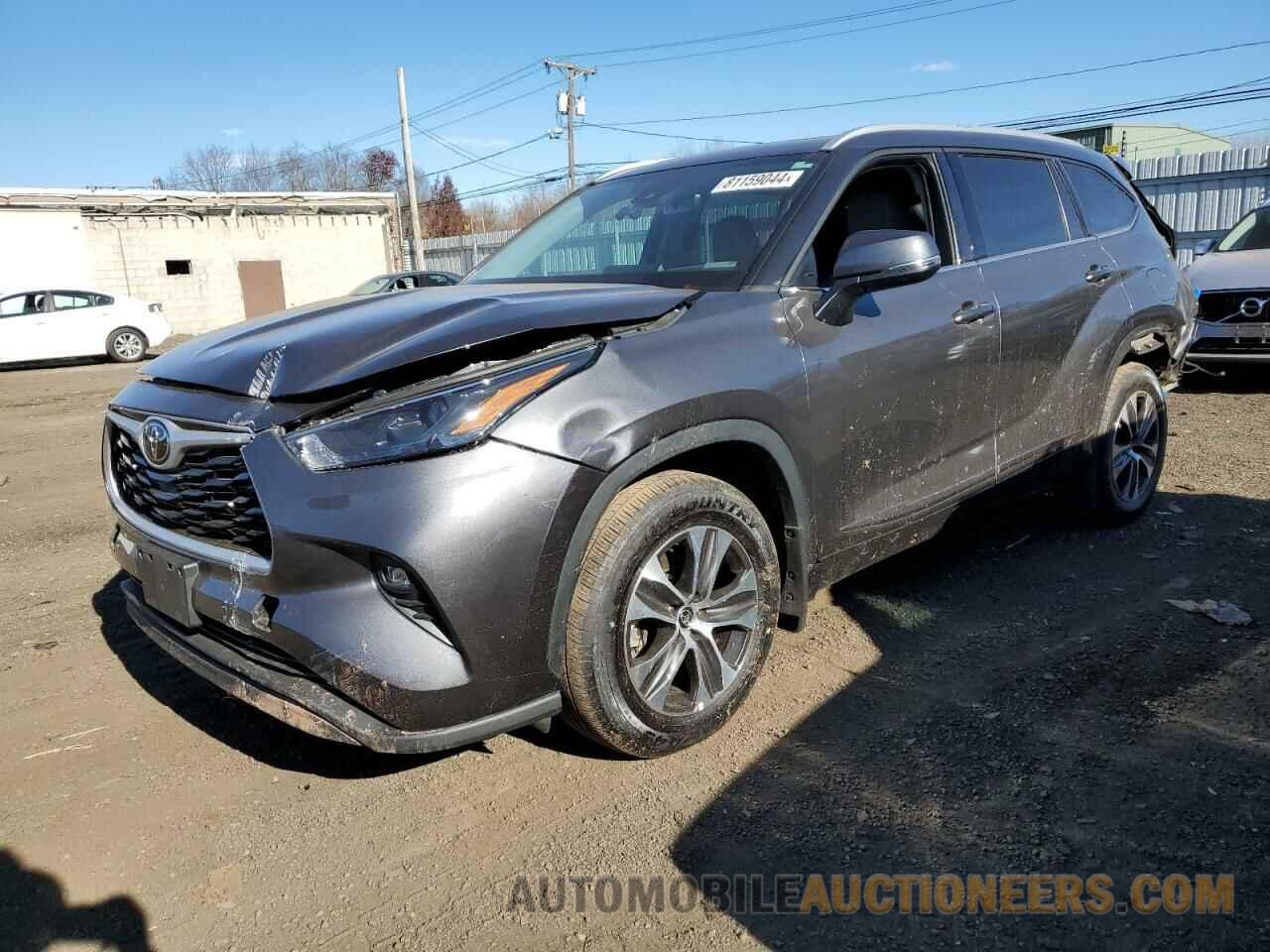 5TDHZRBH1NS582470 TOYOTA HIGHLANDER 2022