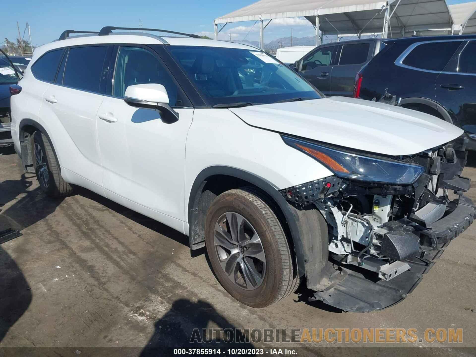 5TDHZRBH2NS170137 TOYOTA HIGHLANDER 2022