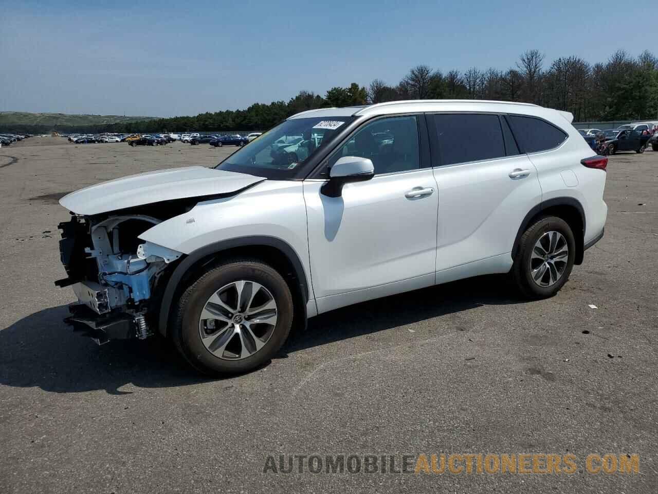 5TDHZRBH2NS224505 TOYOTA HIGHLANDER 2022