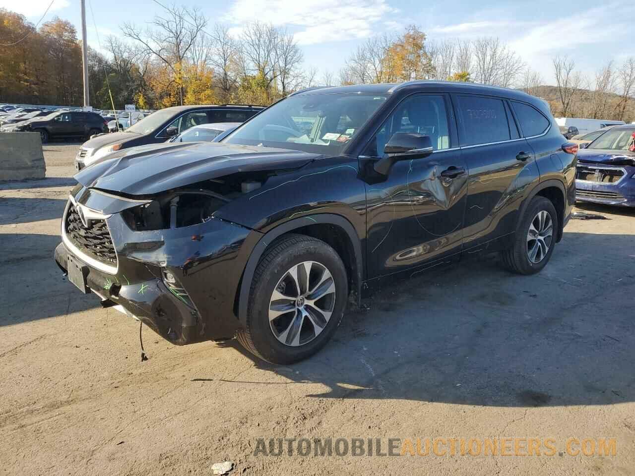 5TDHZRBH4NS176070 TOYOTA HIGHLANDER 2022