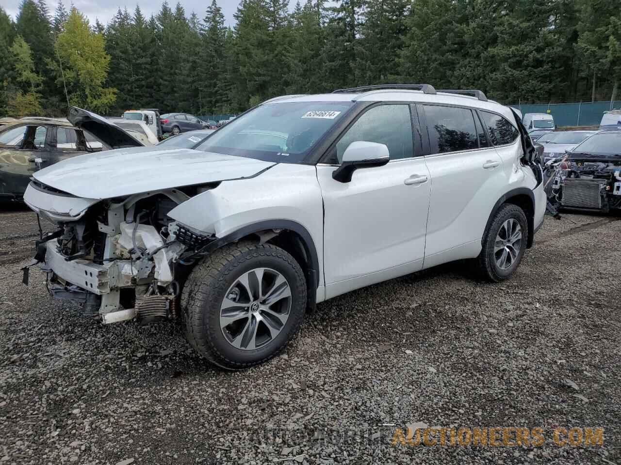 5TDHZRBH4NS239331 TOYOTA HIGHLANDER 2022