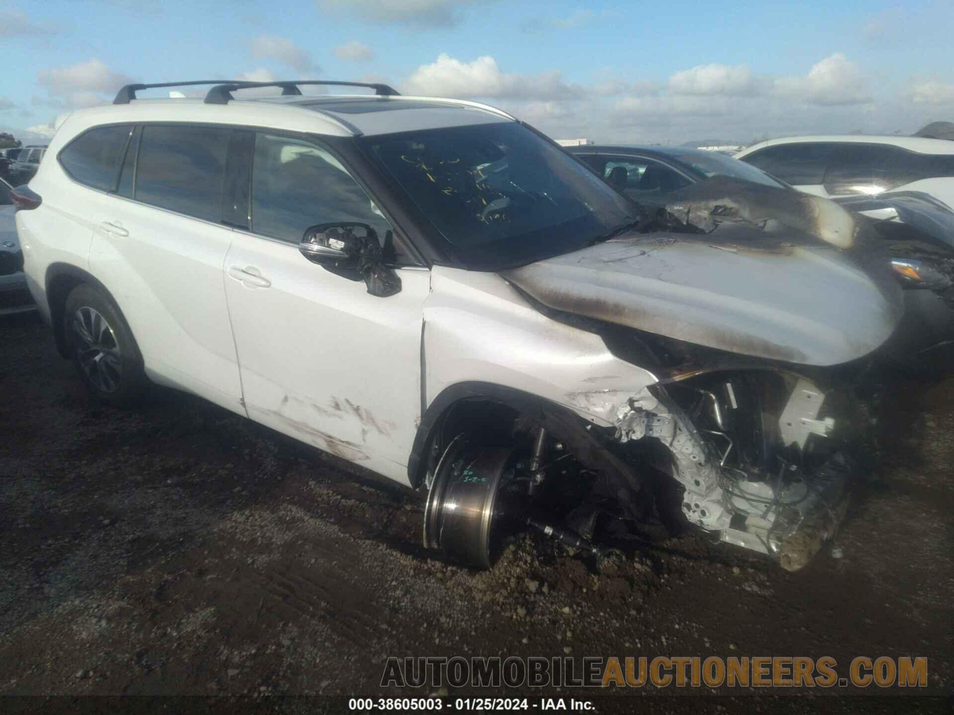 5TDHZRBH4NS579790 TOYOTA HIGHLANDER 2022