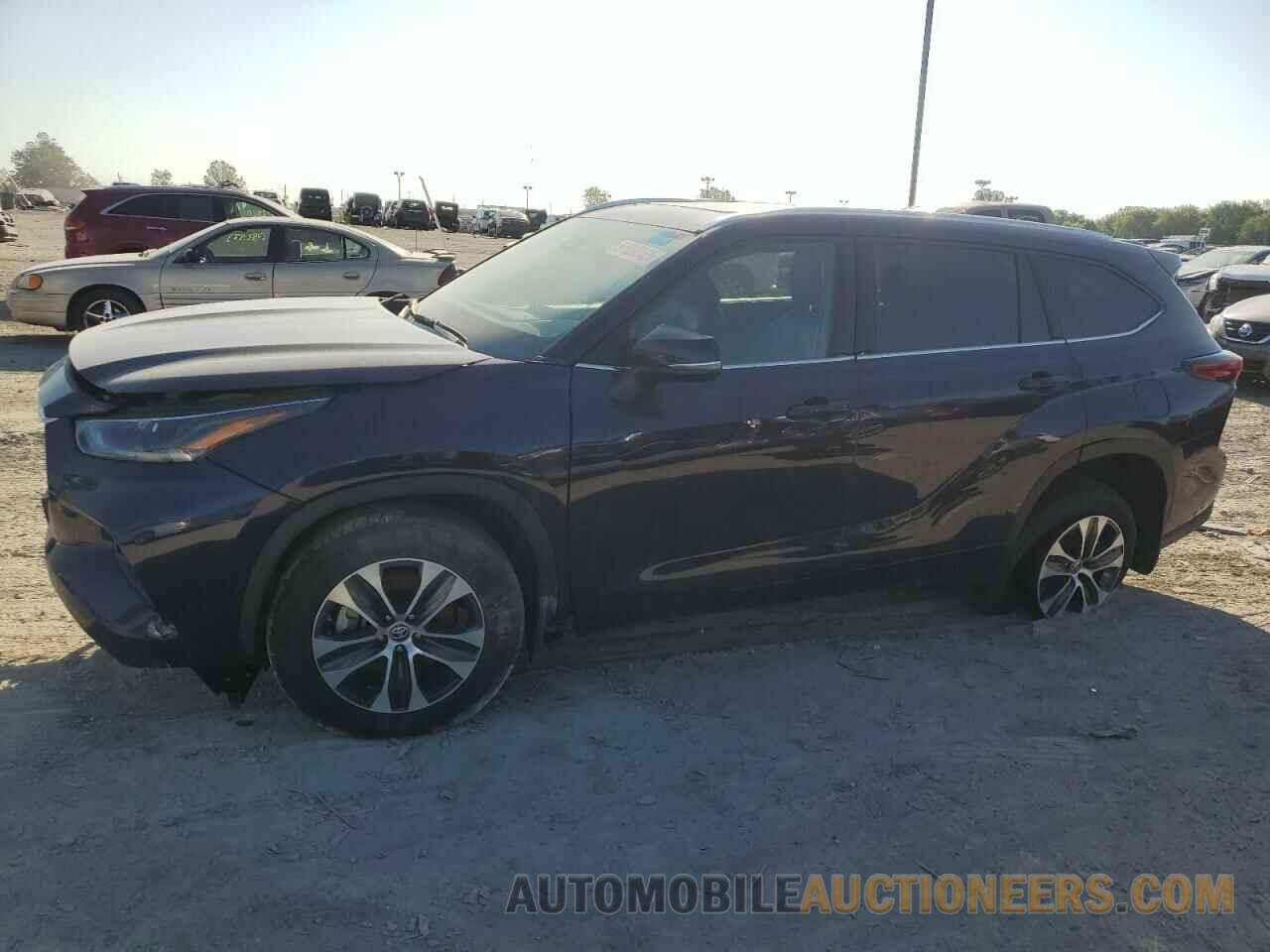 5TDHZRBH5MS121156 TOYOTA HIGHLANDER 2021