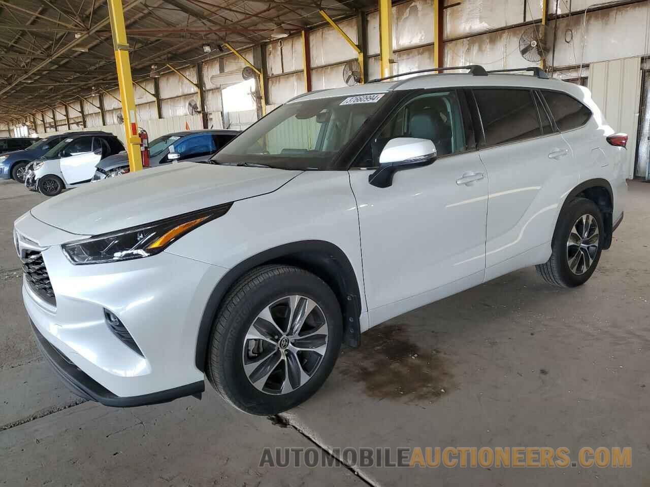 5TDHZRBH5NS244585 TOYOTA HIGHLANDER 2022