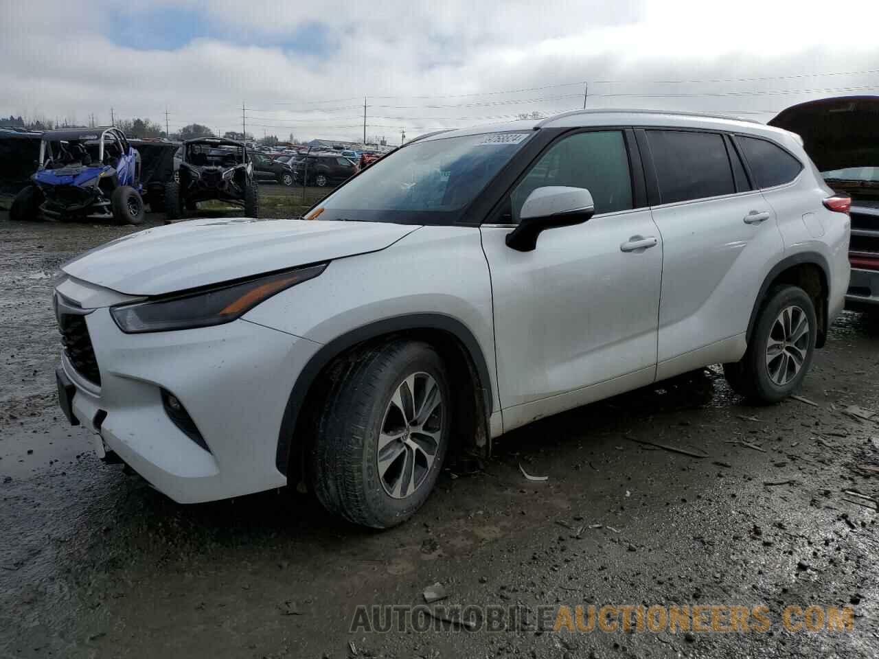 5TDHZRBH5NS567180 TOYOTA HIGHLANDER 2022