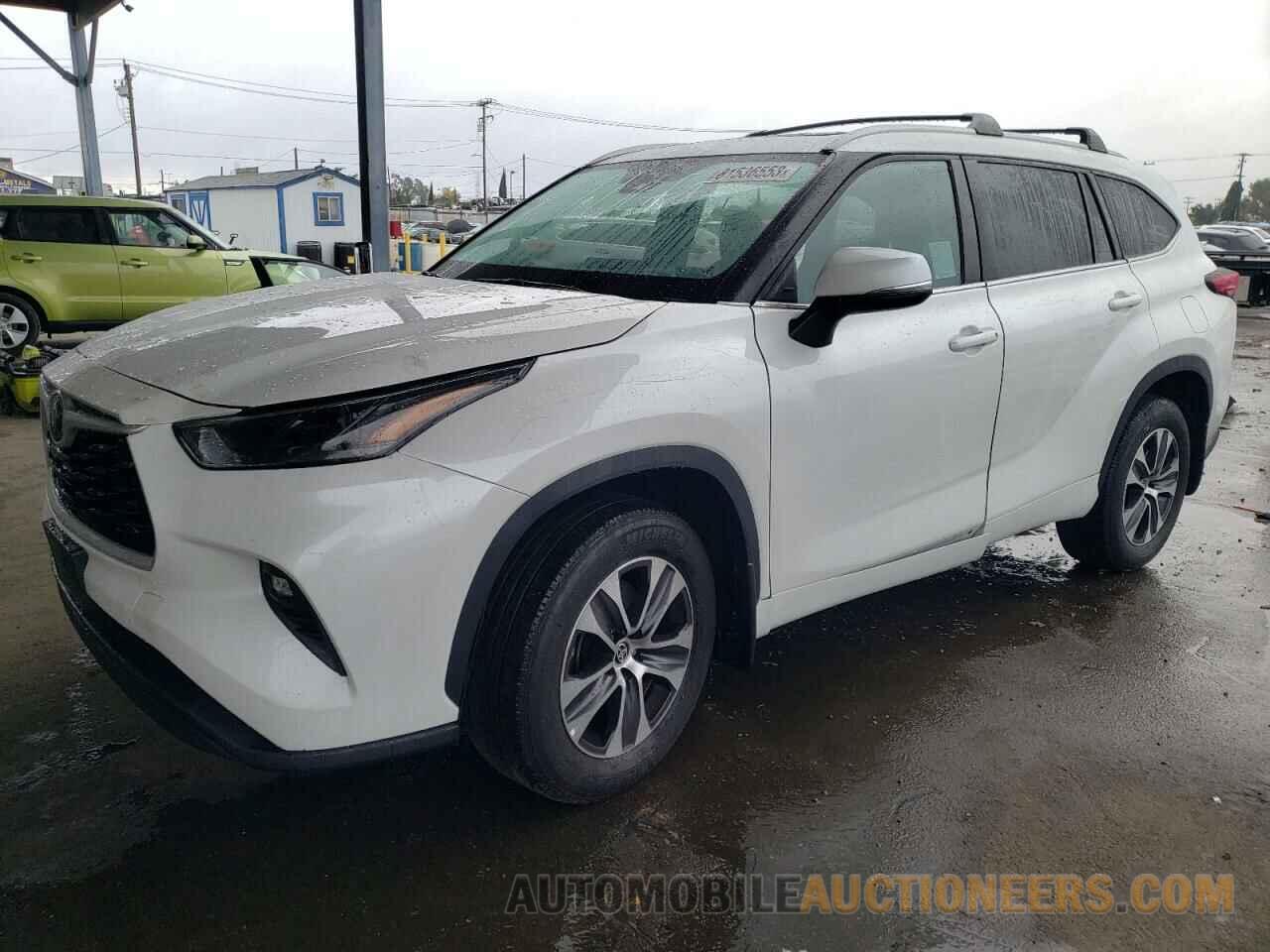 5TDHZRBH6NS169718 TOYOTA HIGHLANDER 2022