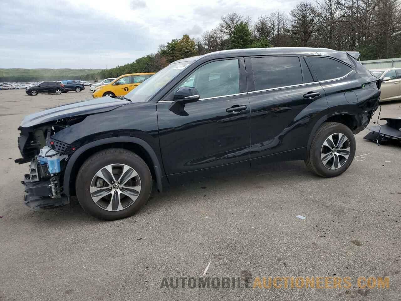 5TDHZRBH7NS223558 TOYOTA HIGHLANDER 2022