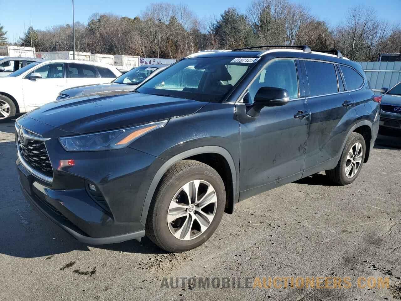 5TDHZRBH8NS241129 TOYOTA HIGHLANDER 2022