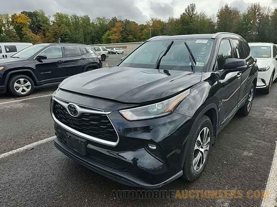 5TDHZRBH9MS533158 Toyota Highlander 2021