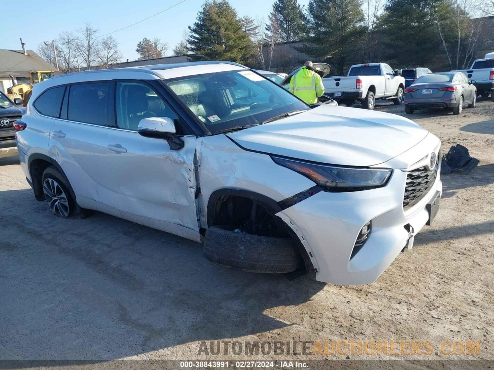 5TDHZRBH9NS166926 TOYOTA HIGHLANDER 2022