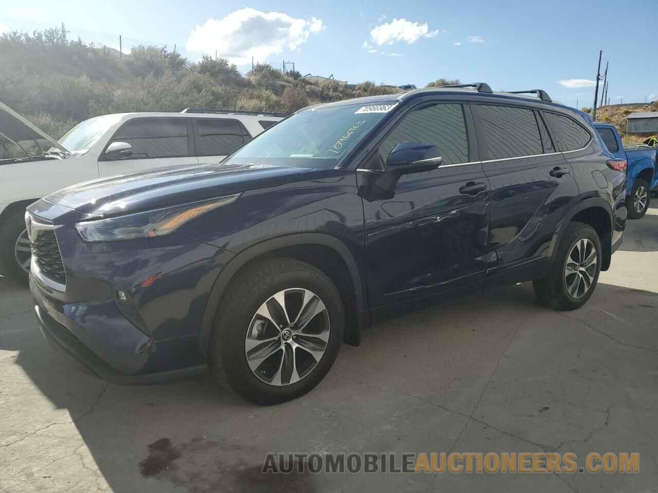 5TDHZRBH9NS200038 TOYOTA HIGHLANDER 2022