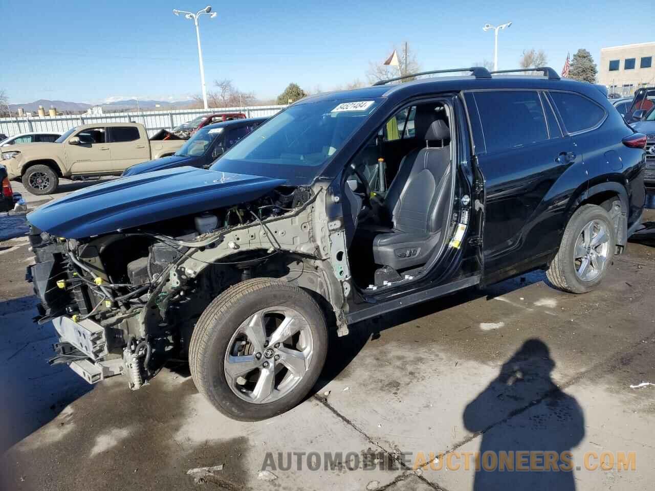 5TDHZRBH9NS231855 TOYOTA HIGHLANDER 2022