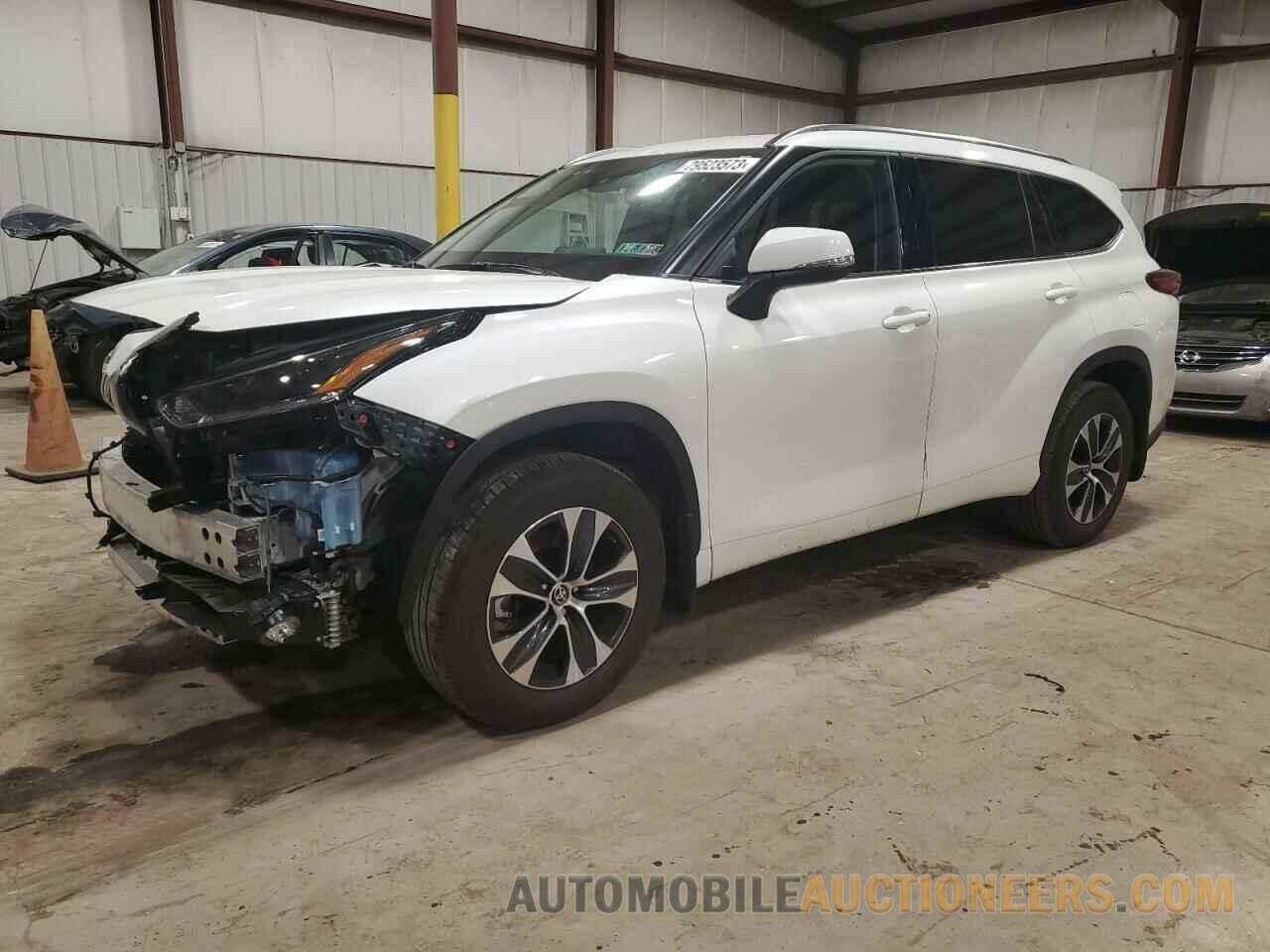 5TDHZRBHXMS527885 TOYOTA HIGHLANDER 2021