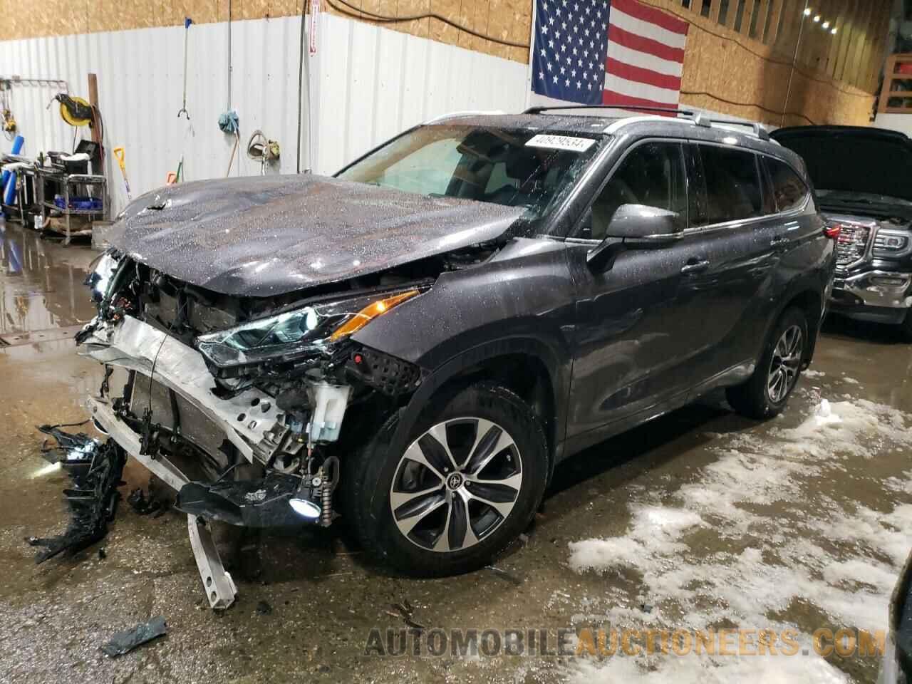 5TDHZRBHXNS184397 TOYOTA HIGHLANDER 2022