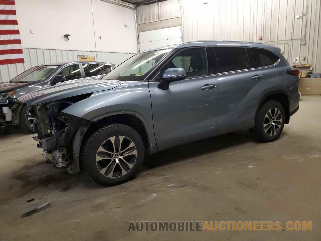 5TDHZRBHXNS238202 TOYOTA HIGHLANDER 2022