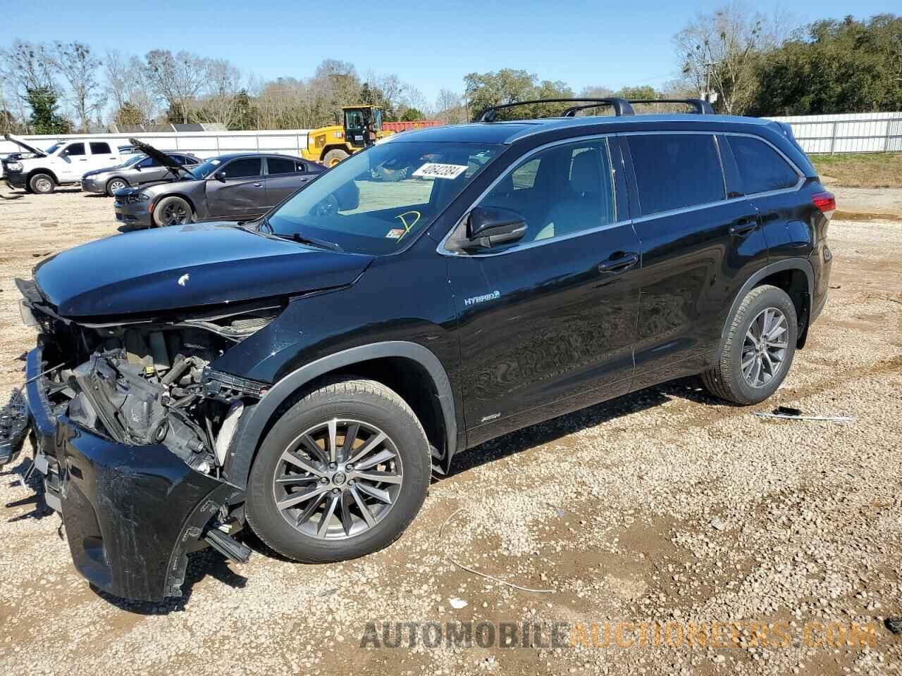 5TDJGRFH5JS037948 TOYOTA HIGHLANDER 2018